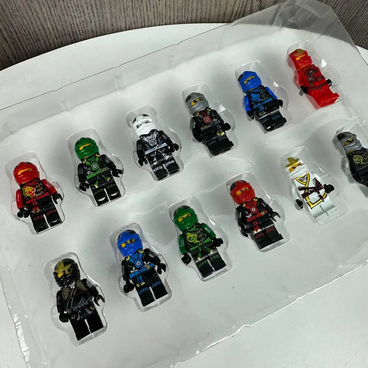 Набір фігурок LEGO Ніндзяго 12 шт пластик 26х17,5 см різні кольори