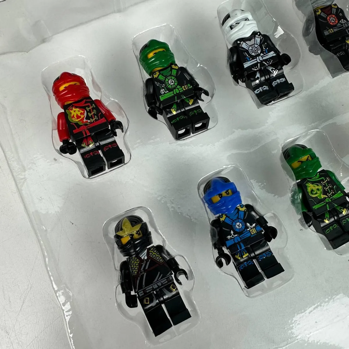 Набір фігурок LEGO Ніндзяго 12 шт пластик 26х17,5 см різні кольори