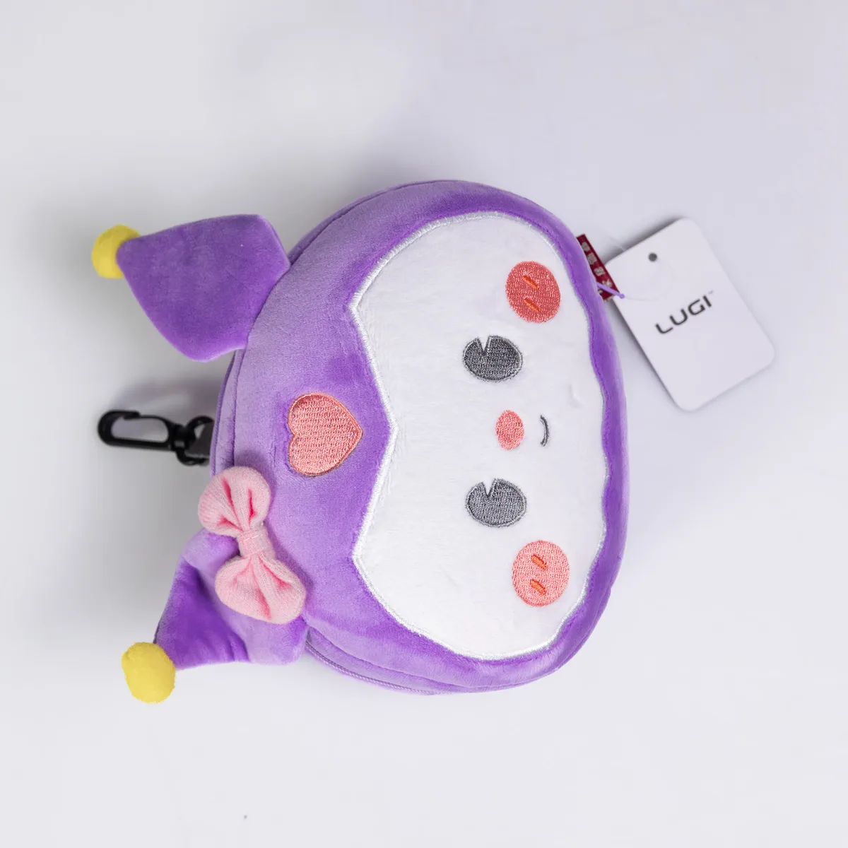 Дорожня подушка Kuromi плюш-велюр 16х13х10 см чорна з маскою для сну