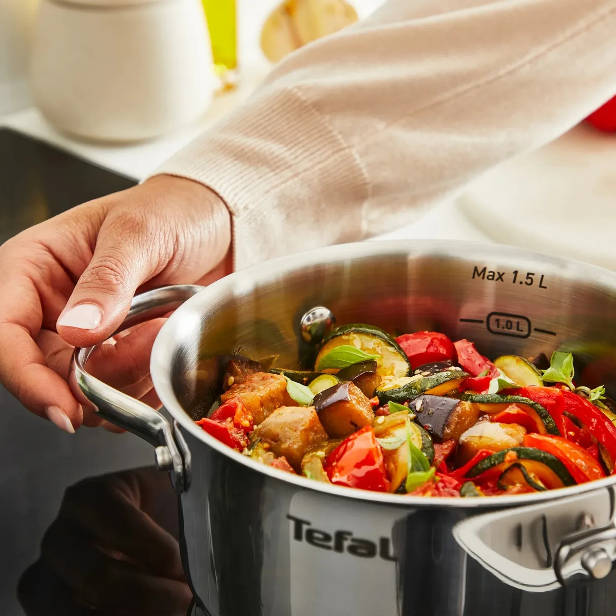 Каструля Tefal нержавіюча сталь 1,5 л 16 см зі скляною кришкою