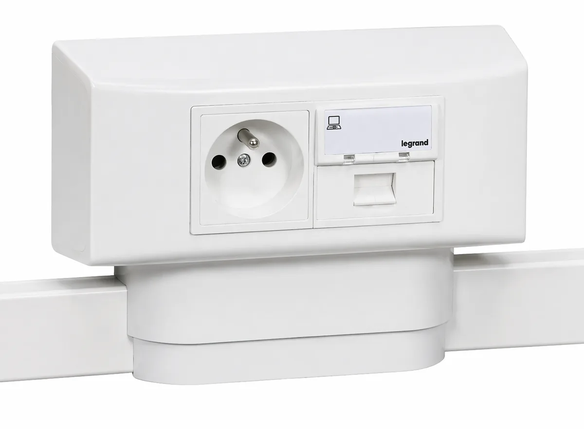 Коробка Legrand Mosaic 4 модулі для каналів DLPlus, глибиною 12.5мм, 16мм, 20мм