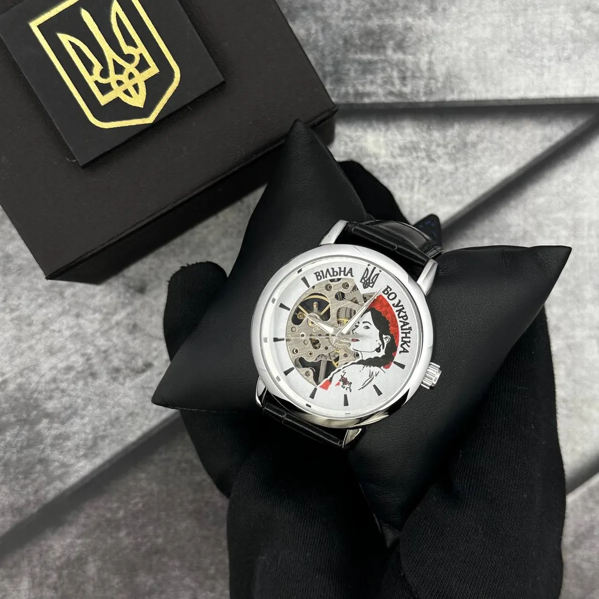 Наручні годинники Patriot механічні металеві шкіряні 30 м чорні сріблясті