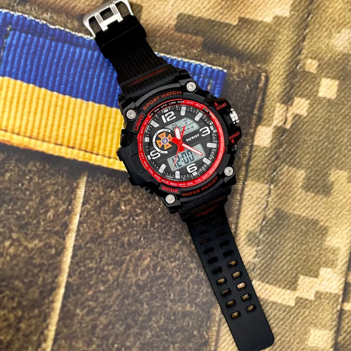 Наручні годинники Patriot Кварцеві каучук Чорні з червоним