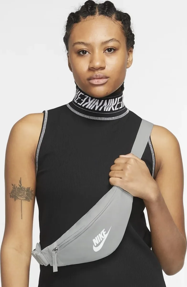 Сумка на пояс Nike поліестер S сірий 28x8x13 см 1 л