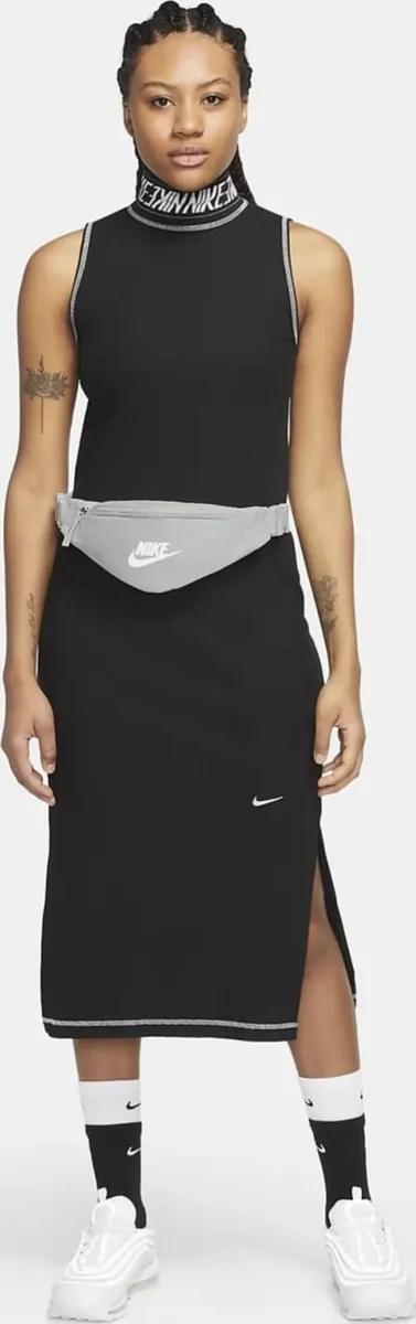 Сумка на пояс Nike поліестер S сірий 28x8x13 см 1 л