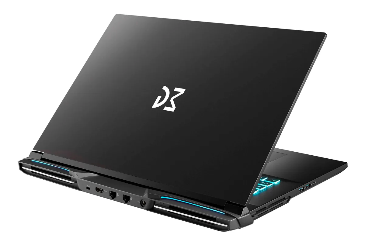 Ноутбук Dream Machines 18 дюймів чорний IPS 2560x1600 Intel Core Ultra 9 32GB SSD 2TB RTX 5070Ti