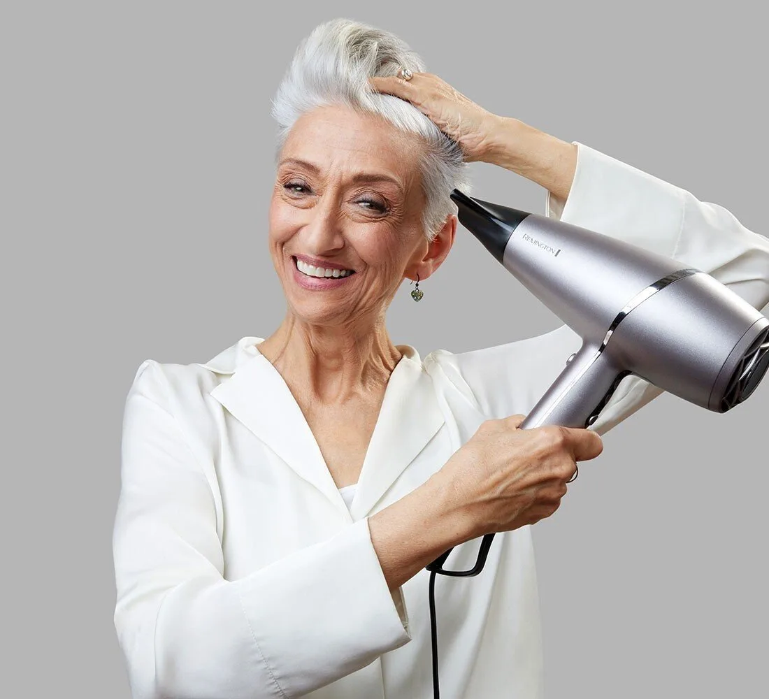Фен Remington ProLuxe You, 2400 Вт, 3 налаштування, дифузор, іонізація, холодний обдув, турбо-режим, сірий.