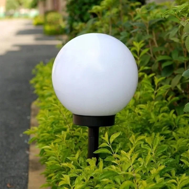 Садові LED кулі LumiLED 10 см білий пластик 6 шт на сонячній батареї