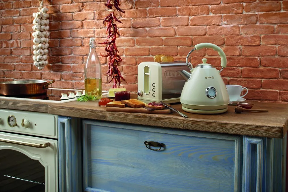 Электрочайник Gorenje 17л, пластиковый, кремовый