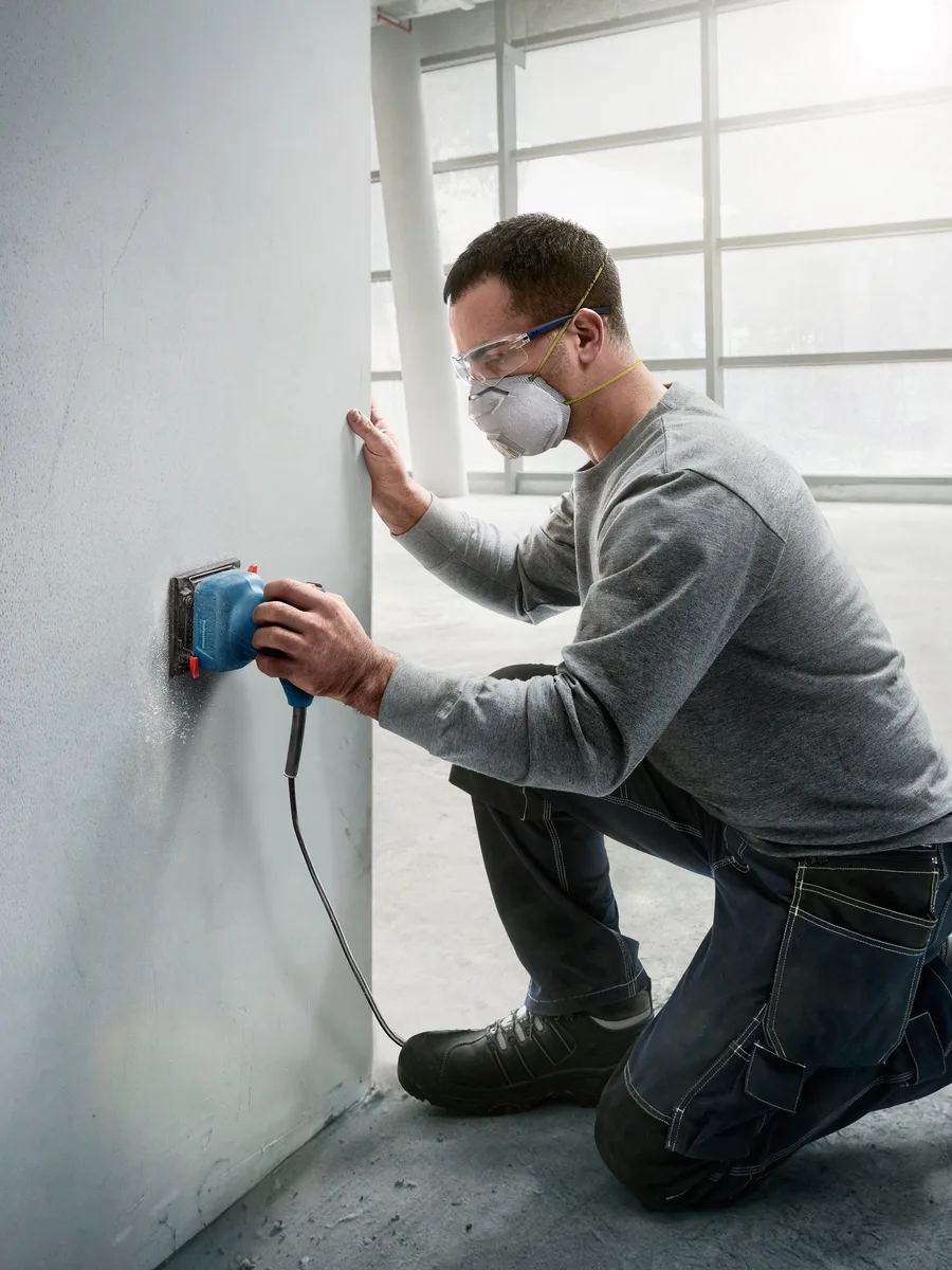 Шліфмашина вібраційна Bosch 220Вт легка для шліфування деревини та металу з низькою вібрацією