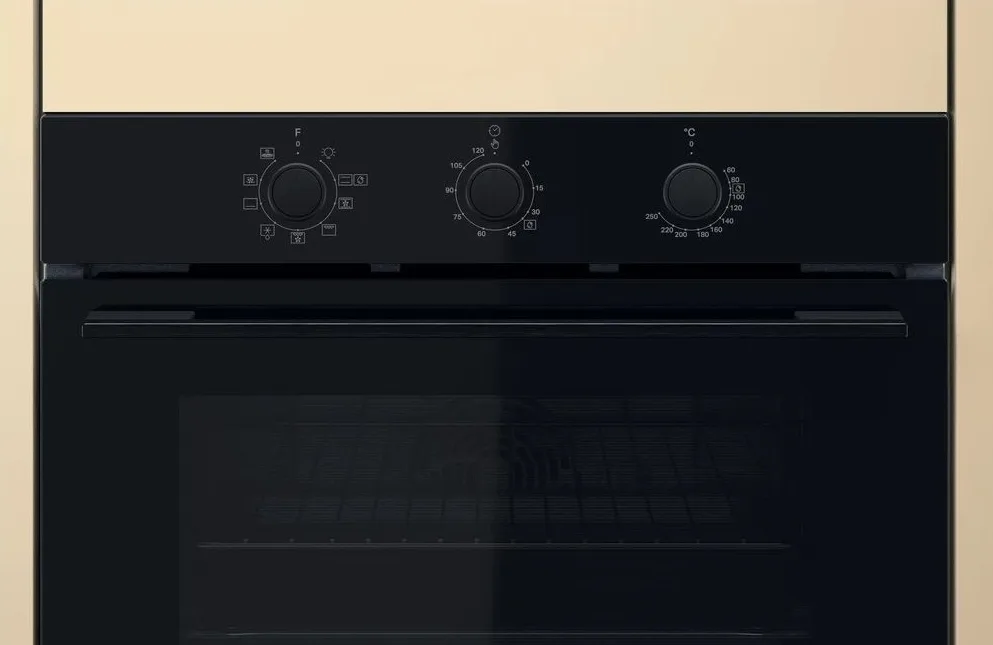 Електрична духова шафа Whirlpool, 71л, клас енергоефективності A, з конвекцією, чорного кольору.