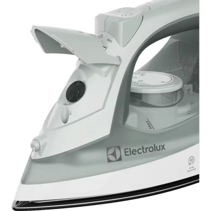Праска Electrolux керамічна 2000Вт 200мл зелена
