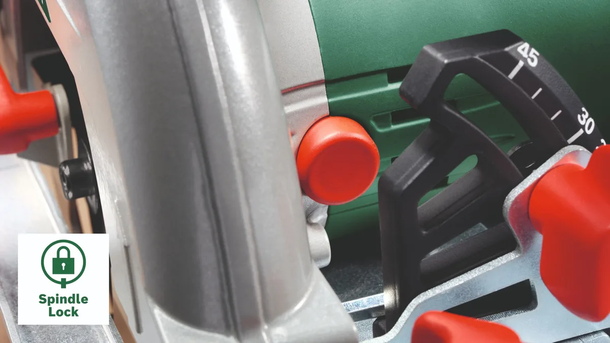 Дискова пила Bosch KS 55 A, 1200 Вт, діаметр 160 мм, вага 3.9 кг.