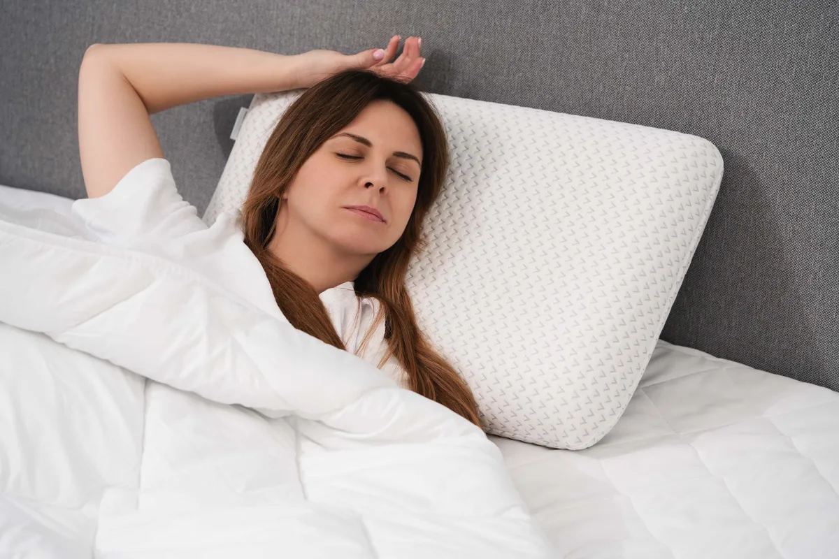 Ортопедична подушка ARDESTO Sleepwell, 60х40х12 см, класична прямокутна, меморі-фоам, біла.