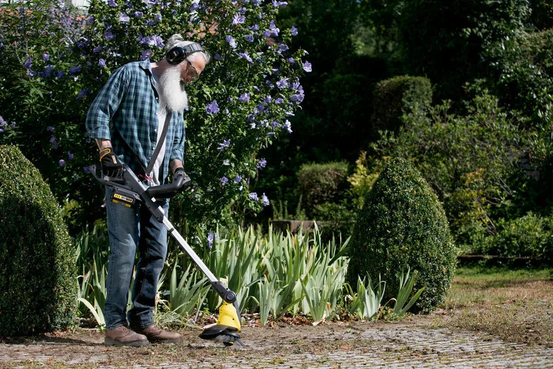 Садовый триммер аккумуляторный Karcher WRE 18-55 для устранения сорняков, 18В, 285 кг, без аккумулятора и зарядного устройства