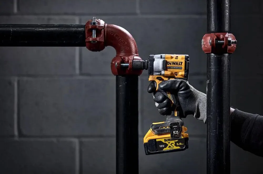 Гайковерт ударный DeWalt XR 18В 610Нм 2500об/мин без АКБ и ЗУ для затяжки гаек электроинструмент