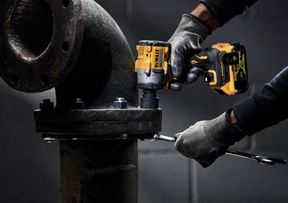 Гайковерт ударный DeWalt XR 18В 610Нм 2500об/мин без АКБ и ЗУ для затяжки гаек электроинструмент