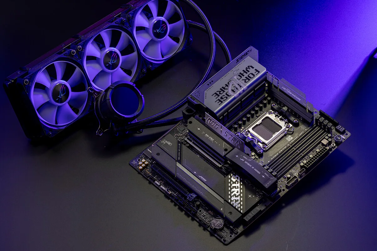 Материнcька плата ASUS ROG STRIX X870E-E GAMING WIFI sAM5 X870E 4xDDR5 M.2 HDMI Wi-Fi BT ATX