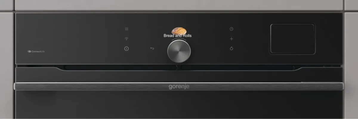 Електрична духова шафа Gorenje, 77 л, клас A+, з Wi-Fi, функцією пароварки, дисплеєм, чорна.