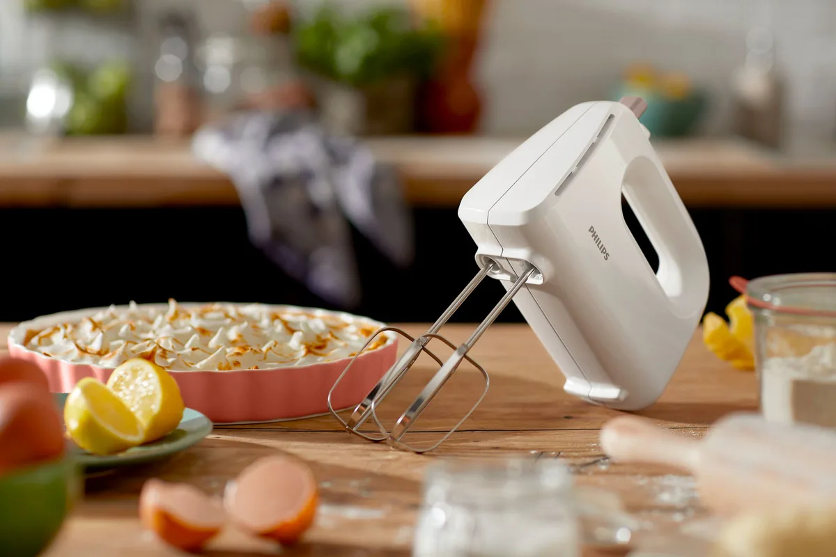 Ручний міксер Philips 300 Вт 5 швидкостей Білий