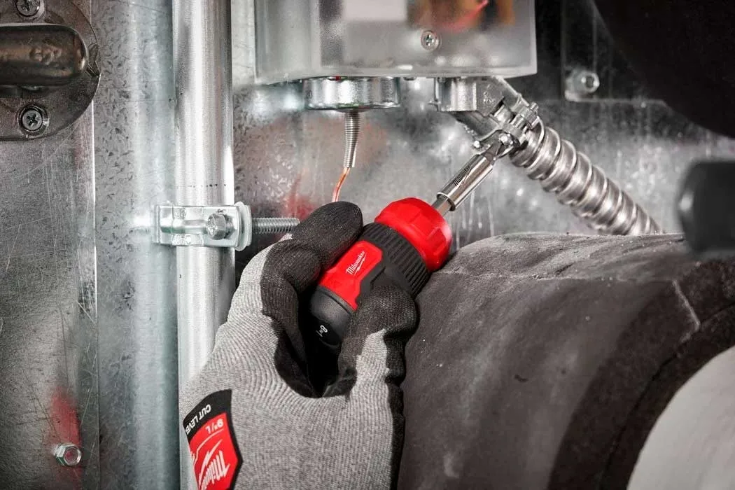 Викрутка Milwaukee 8 насадок двокомпонентна рукоятка PH1 PH2 PZ1 PZ2 T15 SL 0,6x4,5 SL 1,2x6,5 мм