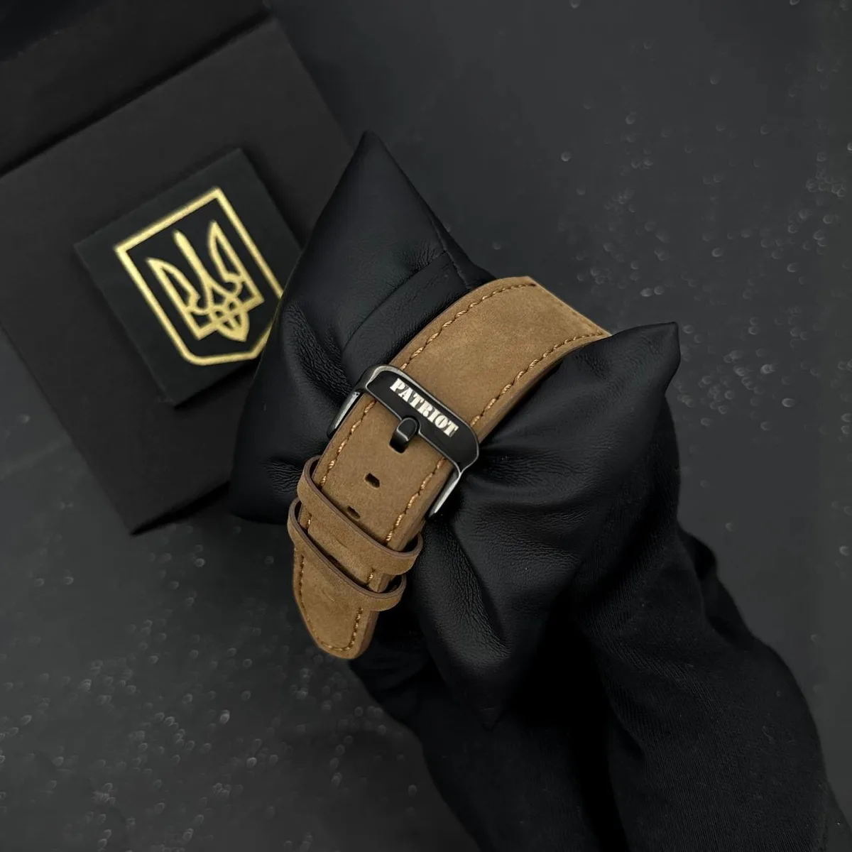 Наручні годинники Patriot метал нубукова шкіра 45,9х52,9 мм чорні коричневі