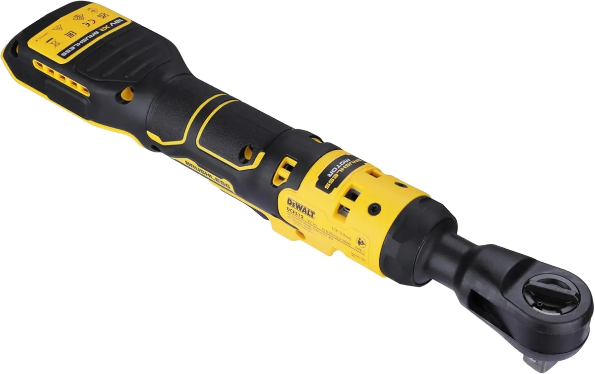 Аккумуляторная трещотка DeWalt XR Li-Ion 18В, 95Нм, 250об/мин, 1/2", 11кг (без аккумулятора и зарядного устройства)