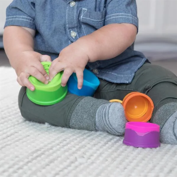 Пирамидка Fat Brain Toys силиконовая 26 см разноцветная