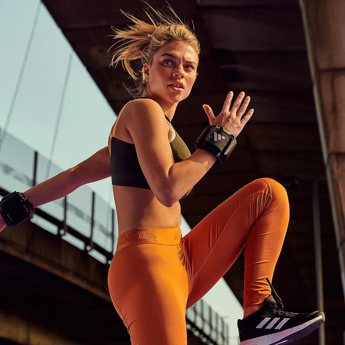Обважнювачі Adidas залізний пісок 1 кг чорний зелений унісекс