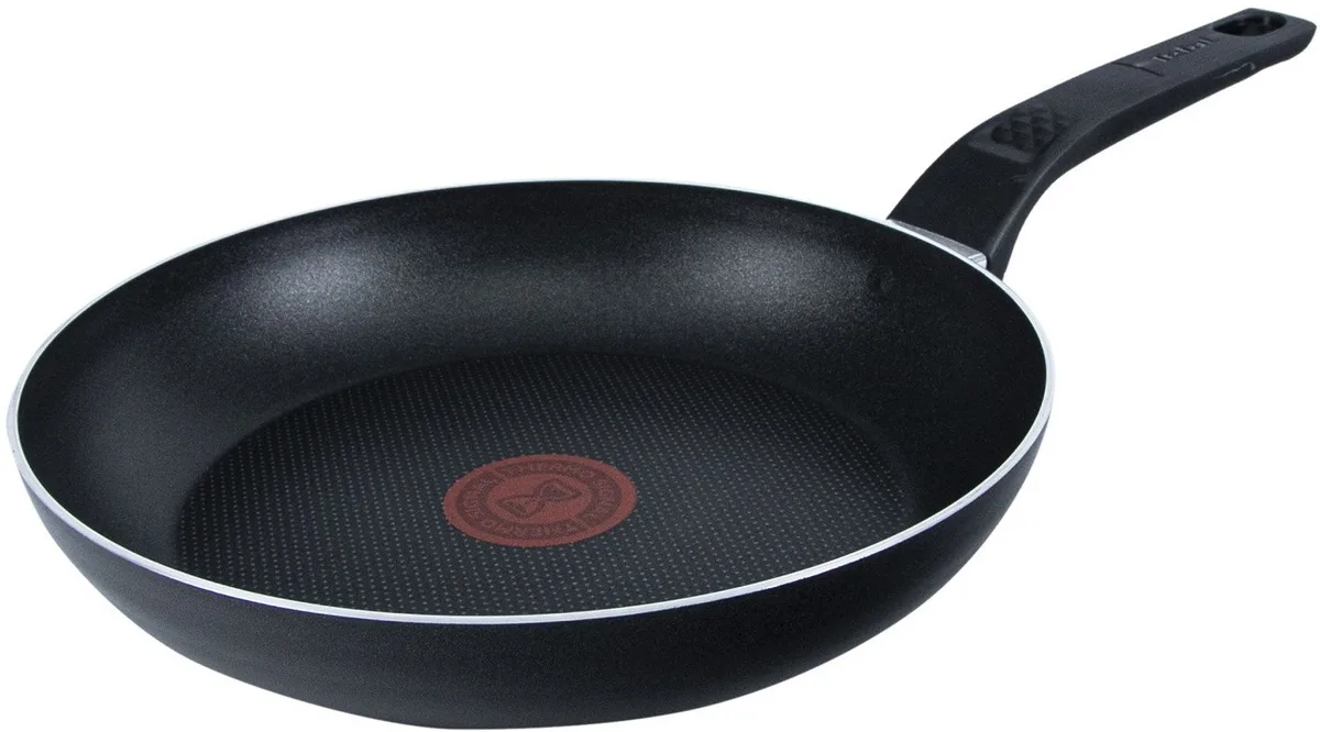 Сковорода Tefal Simply Clean, 24 см, алюмінієва, з бакелітовою ручкою, чорного кольору.