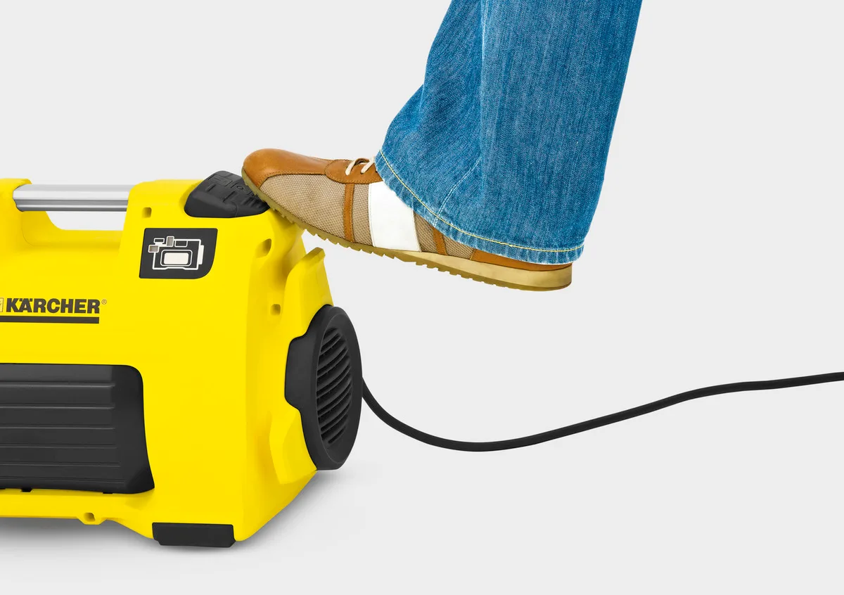 Садовий насос Karcher BP 4 HG, 950 Вт, 3800 л/год, 45 м напору, 4.5 бар, 8 м висота всмоктування, 38°C, G1, 10.69 кг.