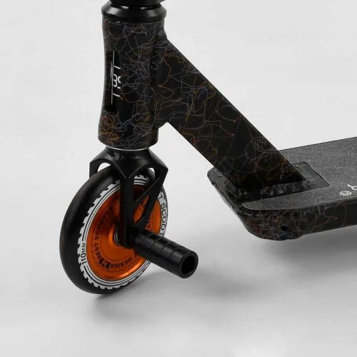 Труковий самокат Best Scooter CRASH з HIC-системою та алюмінієвим диском для трюків та катання на вулиці 110 мм колеса.
