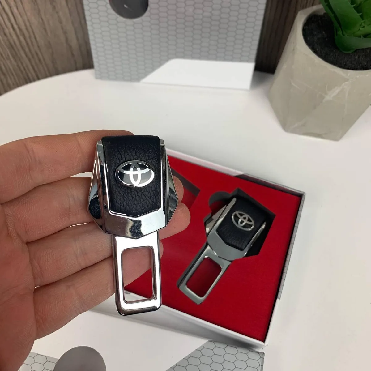 Заглушки для ременів безпеки Citroen металеві з екошкіри в коробочці 10х5х2 см
