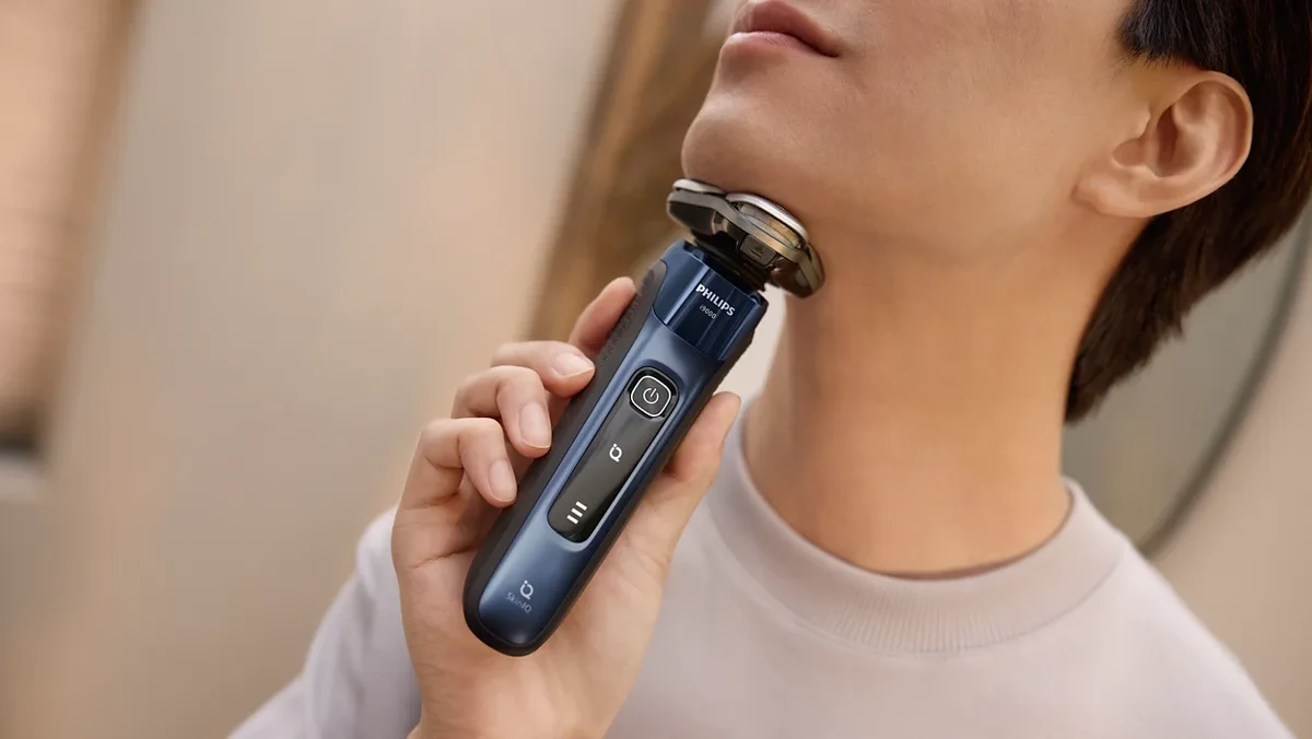 Електрична бритва Philips Series i9000 Prestige SkinIQ, 3 бритвені головки, Li-Ion, для сухого та вологого гоління, з індикатором