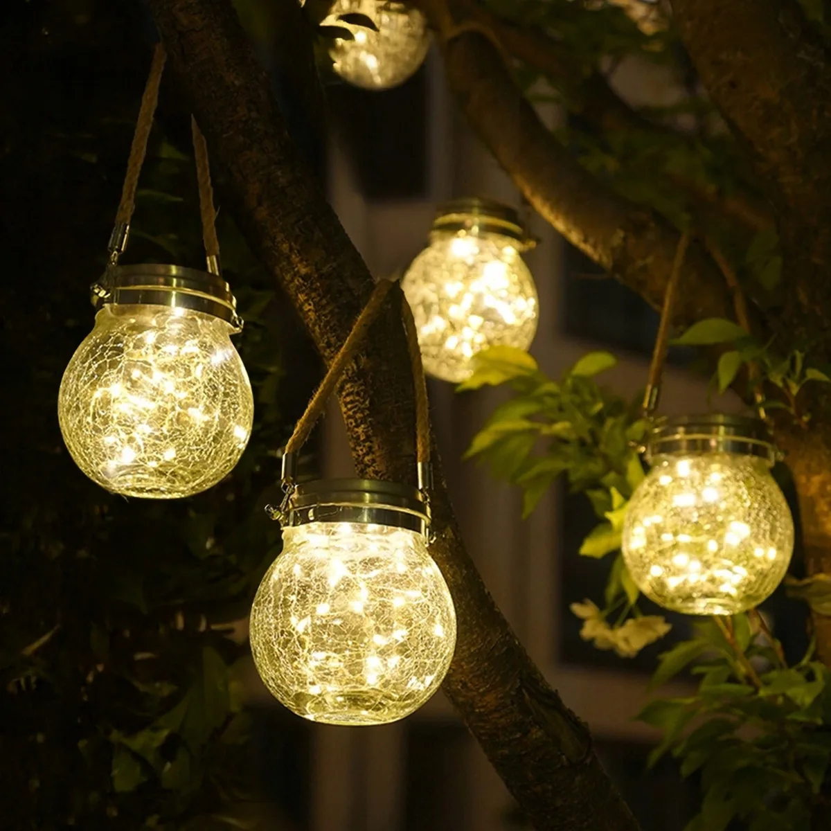 Сонячний садовий світильник LumiLED пластиковий 12 см тепле світло 3000K