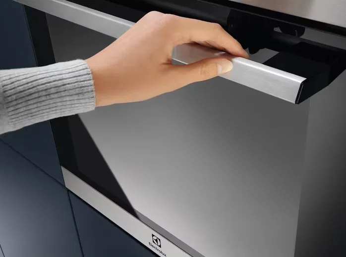 Духова шафа Electrolux електрична 65л A конвекція для випічки і готування гриль нержавіюча сталь