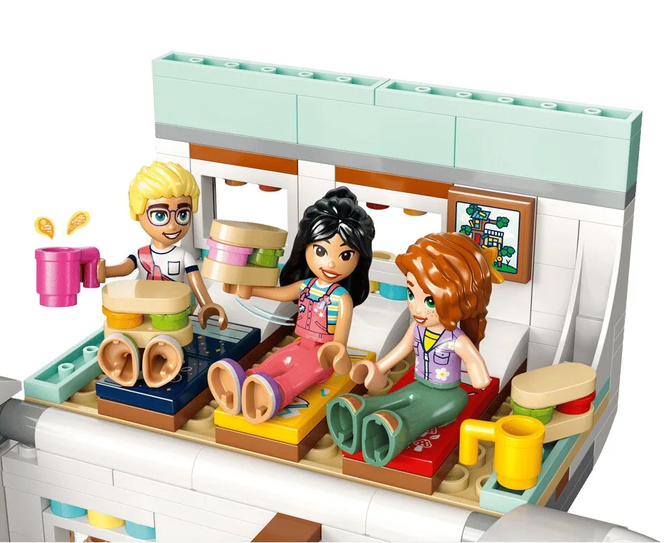 Конструктор LEGO Friends 42663 фургон для кемпінгу різнокольоровий