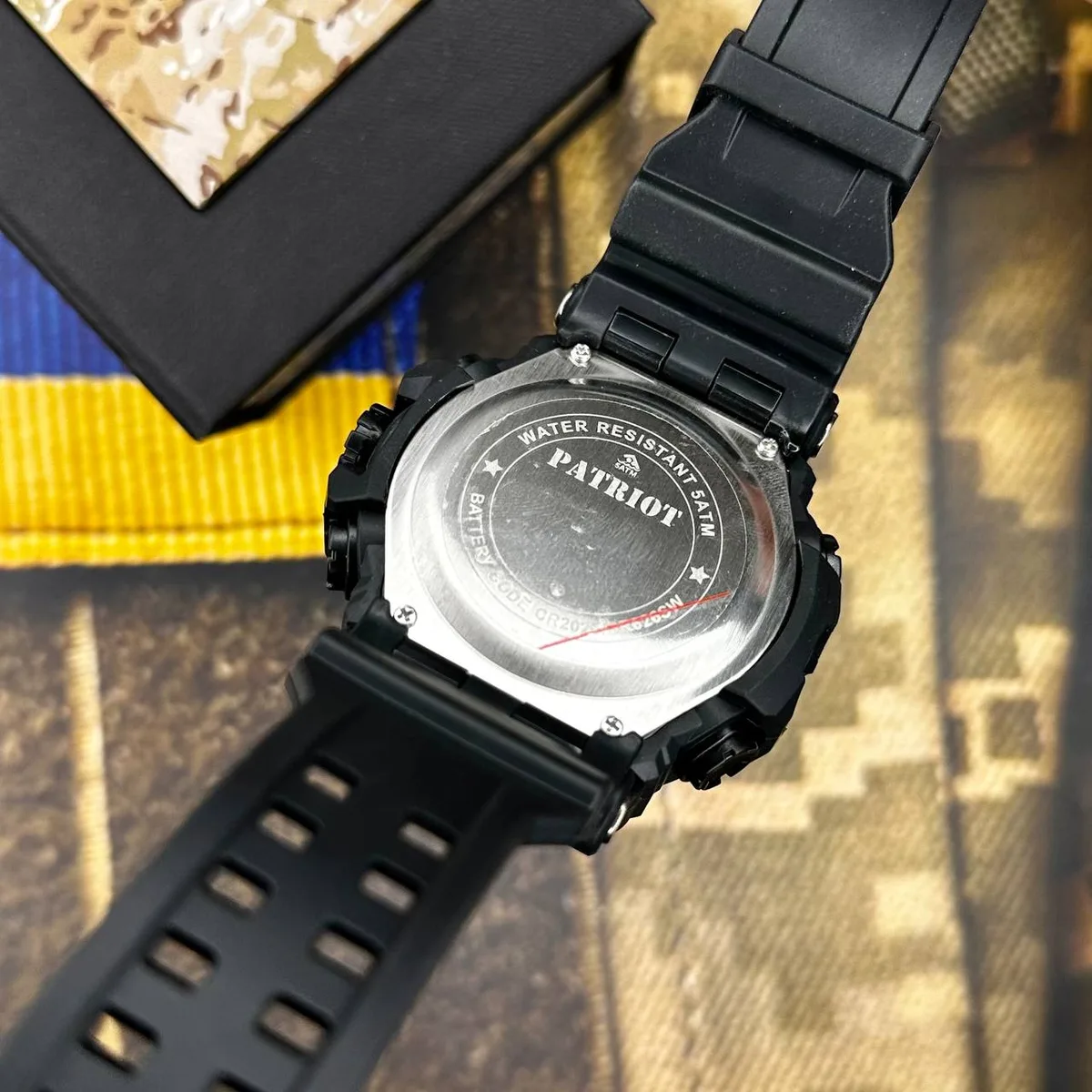 Наручні годинники Patriot полімер чорні каучук 50 м