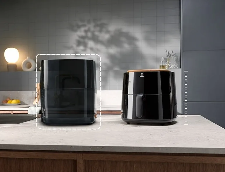 Мультифункційний кухонний прилад Electrolux 1500Вт, ємність 5л, сенсорне управління, 5 автоматичних програм, пластиковий корпус, ч