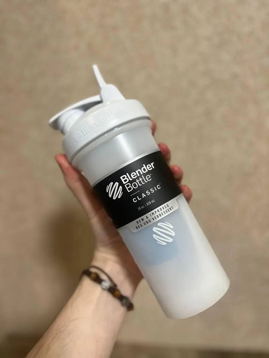 Шейкер спортивний BlenderBottle Tritan 820 мл Білий