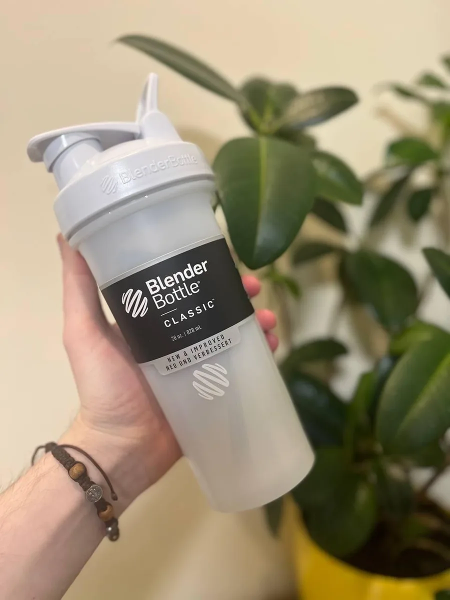 Шейкер спортивний BlenderBottle Tritan 820 мл Білий