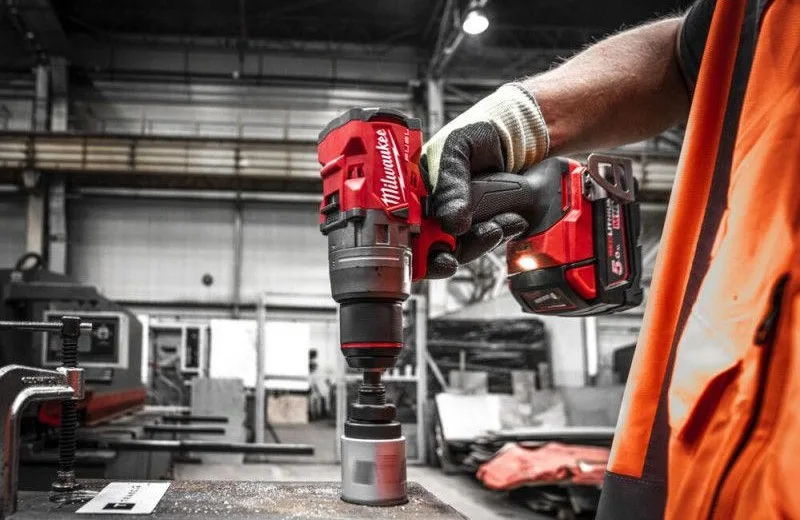 Акумуляторний шуруповерт-дриль Milwaukee M18 FPD3-0 GEN4 18В 158Нм 500·2100об/хв у кейсі 2.2кг без батареї та зарядного пристрою.