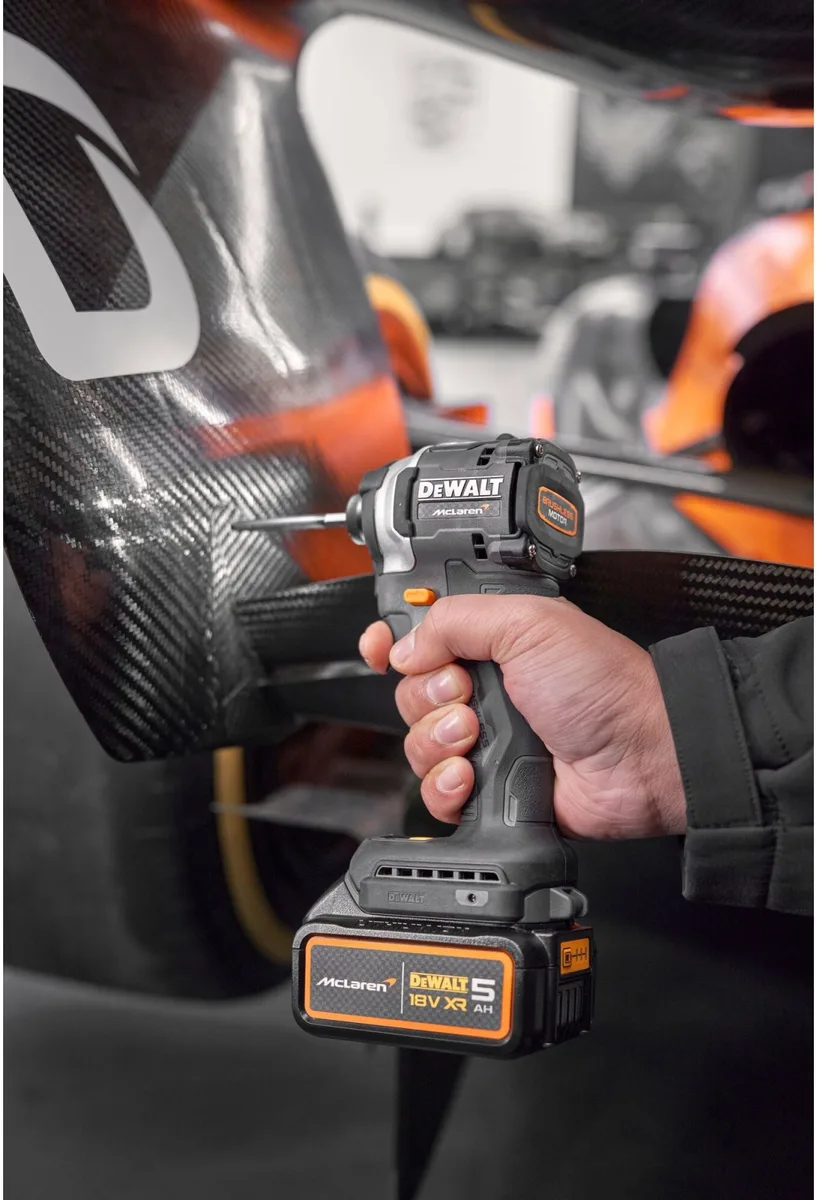Акумуляторний ударний шурупокрут DeWALT 18В 205Нм 2х5А·год для будівництва та ремонту електродриль