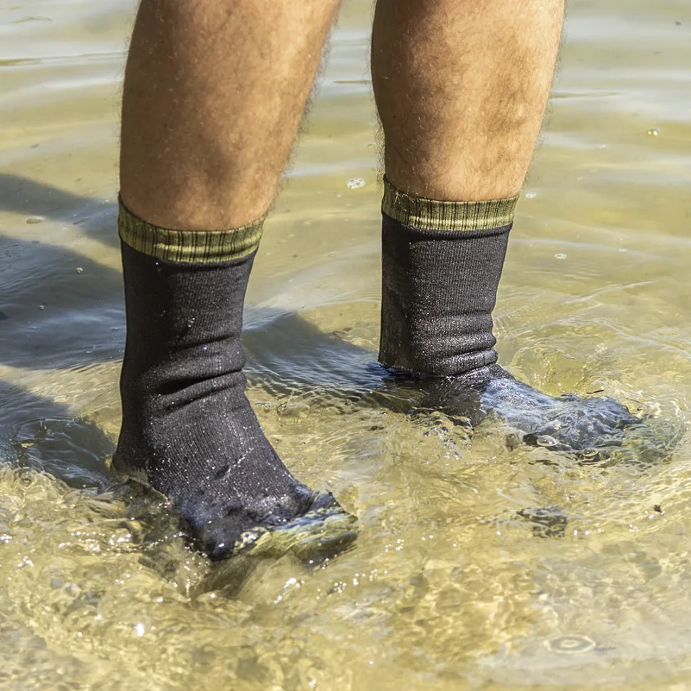 Водонепроникні шкарпетки Dexshell шерсть merino S чорні в зелену смужку