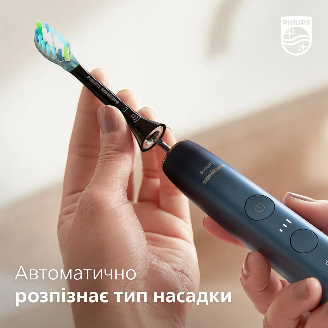 Електрична зубна щітка Philips Sonicare DiamondClean 9000, 62 тис. коливань/хв, 1 насадка, футляр, Bluetooth.