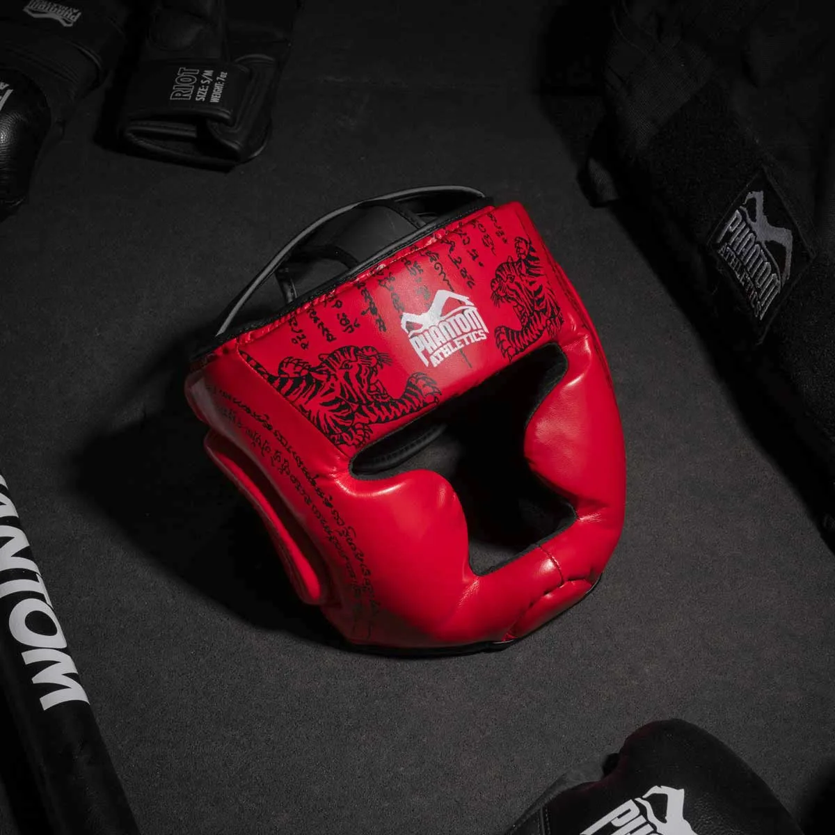 Боксерський шолом Phantom PU-шкіра універсальний червоний