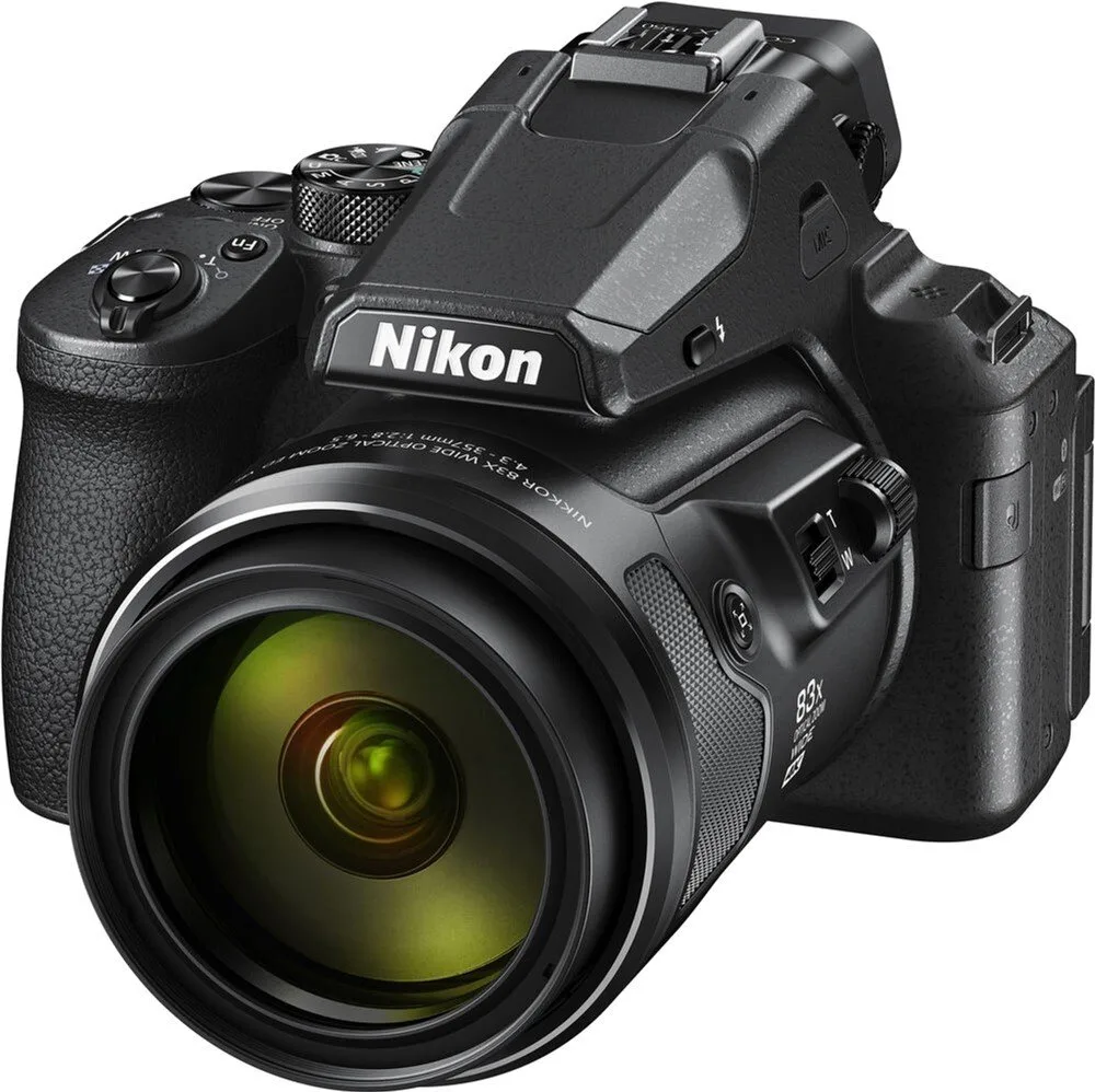 Цифрова фотокамера Nikon компактна чорна 16 Мп 83x зум 4K