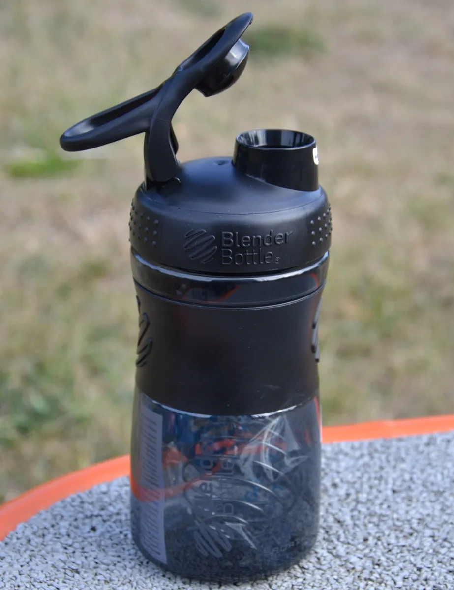 Шейкер BlenderBottle Tritan 590 мл Чорний