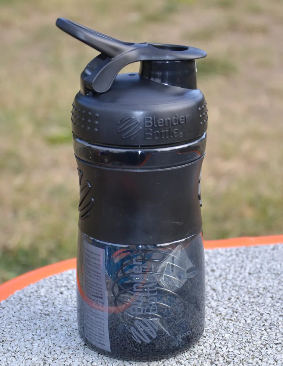 Шейкер BlenderBottle Tritan 590 мл Чорний