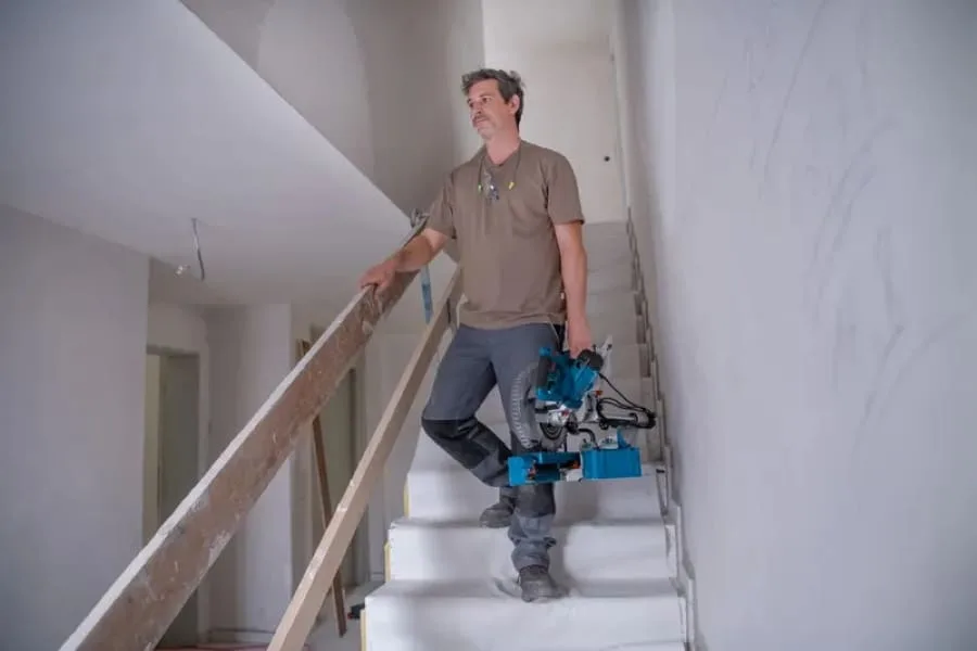Пила торцевальная Bosch дисковая электрическая 216 мм 1200 Вт 5200 об/мин
